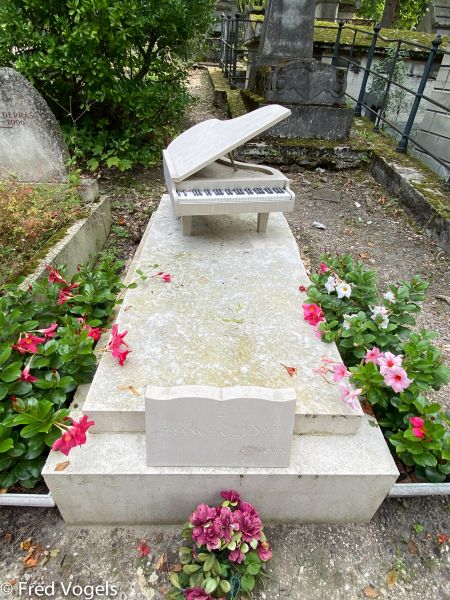 France Clidat op Père Lachaise