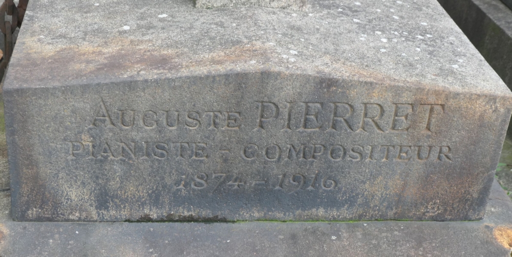 PIERRET Auguste (1874-1916) op Père Lachaise