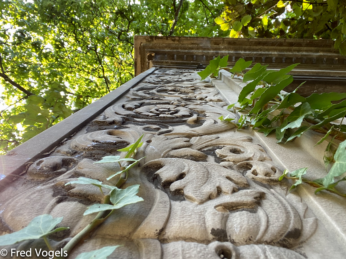 Pere Lachaise 2021-367.jpg