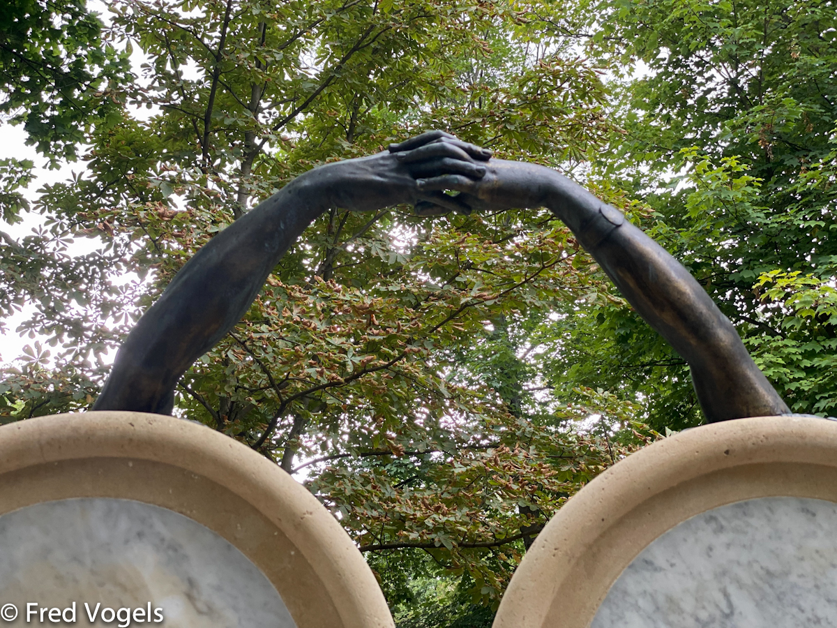 Visit Pere Lachaise 2021-409.jpg