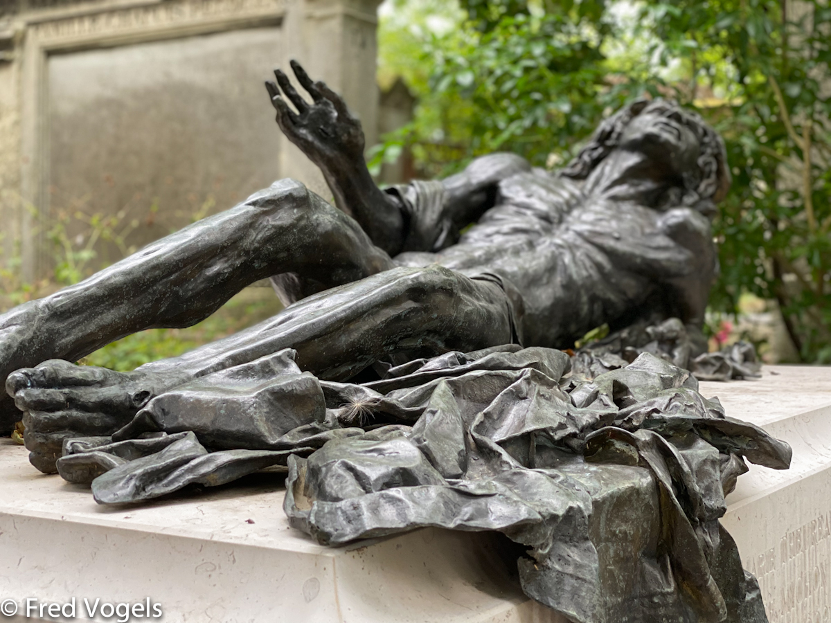 Visit Pere Lachaise 2021-420.jpg