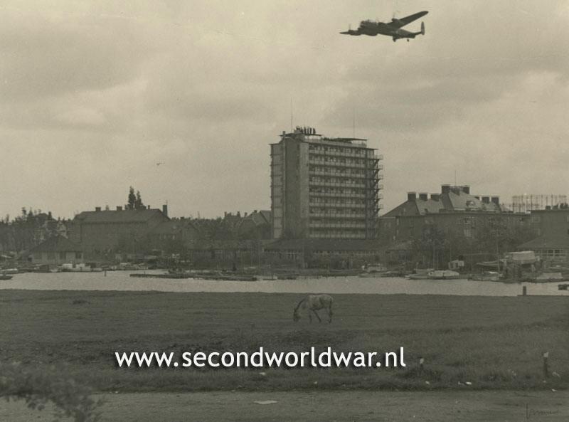 RAF Bomber Command Lancasters Operation Manna day 5 Kralingische plas