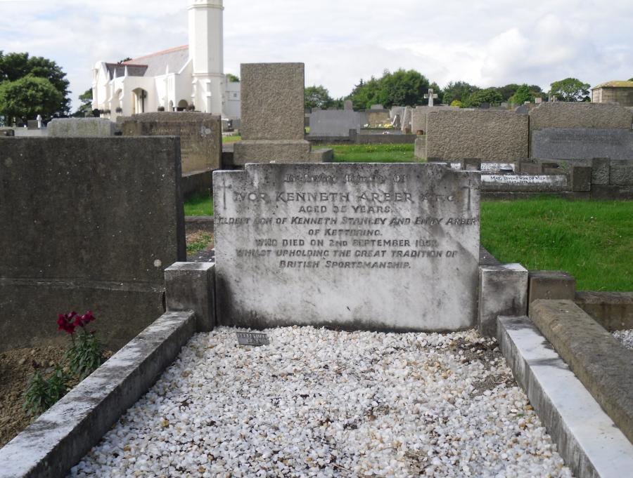 Flight of Spitfire  R6717 Ivor Arber crashed on 1940-08-02