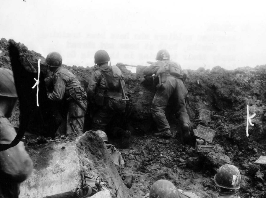 1944-06-08 Linkup | Still fighting at Pointe du Hoc
