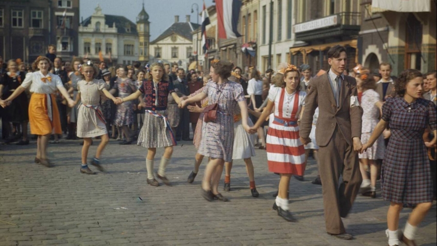 'Oranje, rood, wit, blauw en nog eens oranje!'