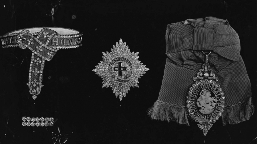 Wilhelmina opgenomen in Orde van de Kousenband