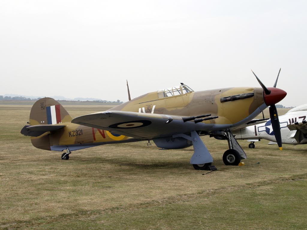Flight of Hurricane I L1589 and unknown rank  unknown name on 1940-05-18