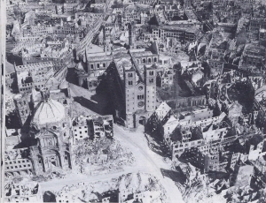 Avro Lancaster I (RF176 QR-T) on a mission to Wurzburg on 1945-03-17