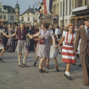 'Oranje, rood, wit, blauw en nog eens oranje!'