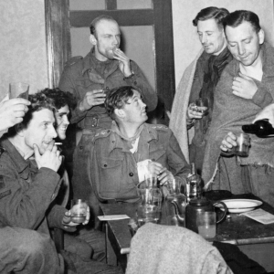 Duitsers nemen zingende krijgsgevangenen mee naar Arnhem